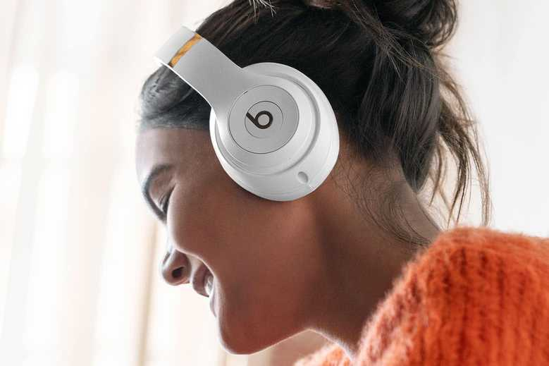 Your Favorite Sounds with Beats Studio³ Wireless Headphones InMotion